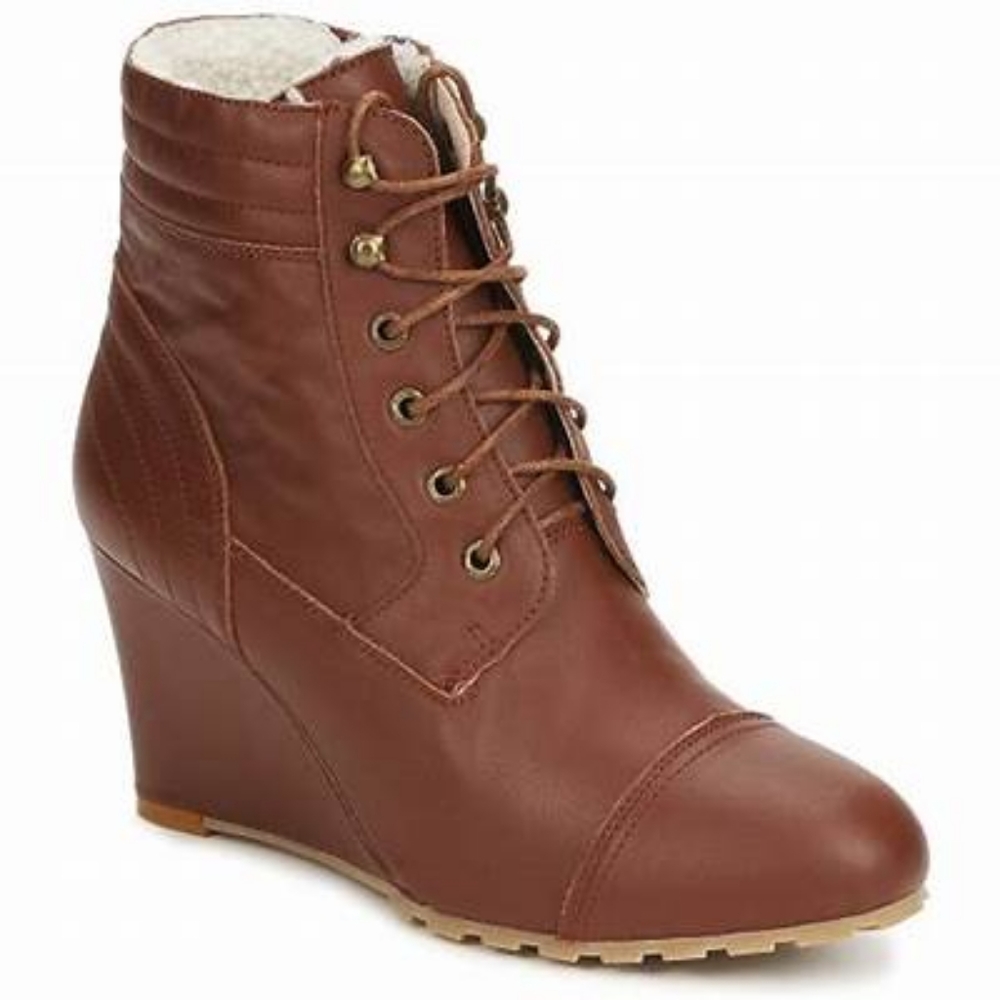 EMU Australia Bunya Leather Winter Wedge Heel Boot Sheepskin Shearling Lined